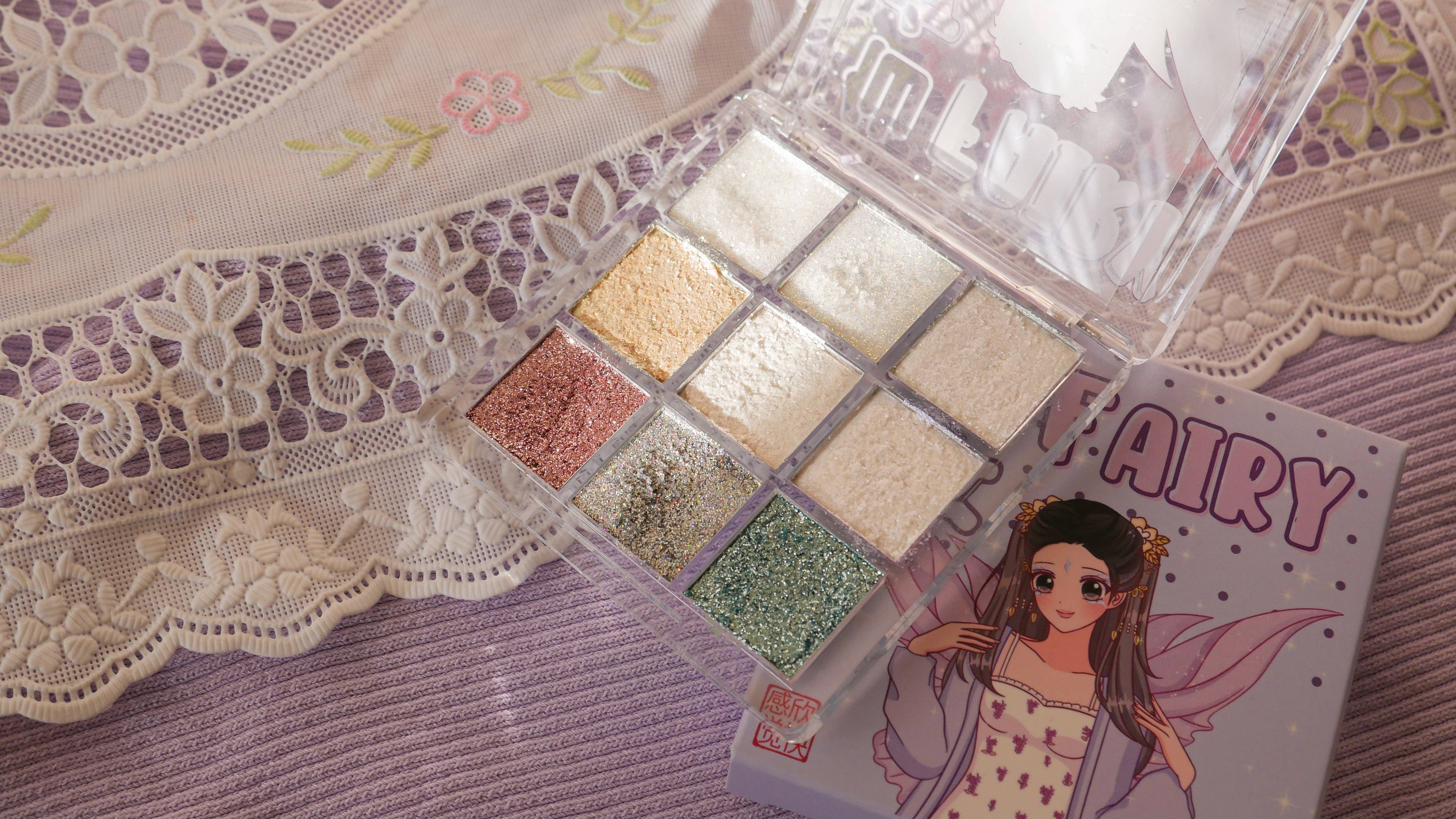 Winter Fairy Duochrome Glitter Eyeshadow Palette